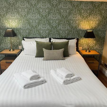 The Mortimer Arms (Adults Only) รอมซีย์ ภายนอก รูปภาพ