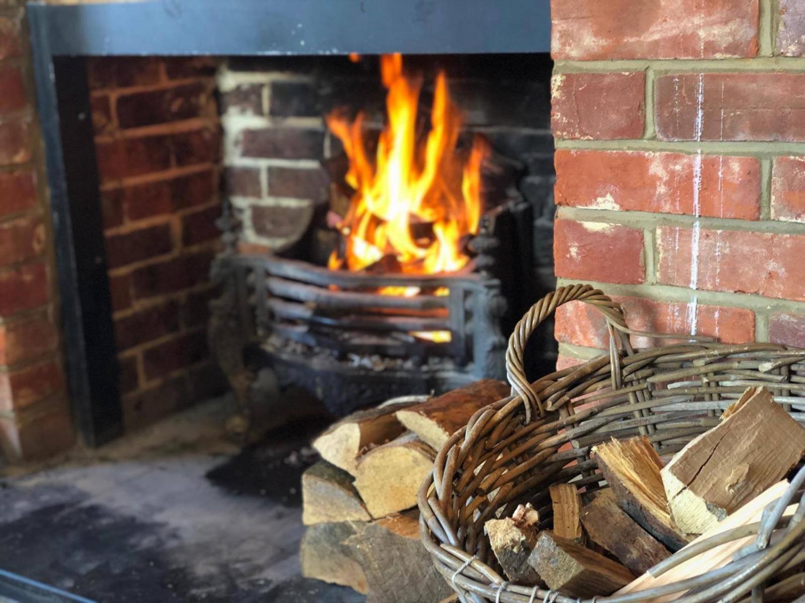 The Mortimer Arms (Adults Only) รอมซีย์ ภายนอก รูปภาพ