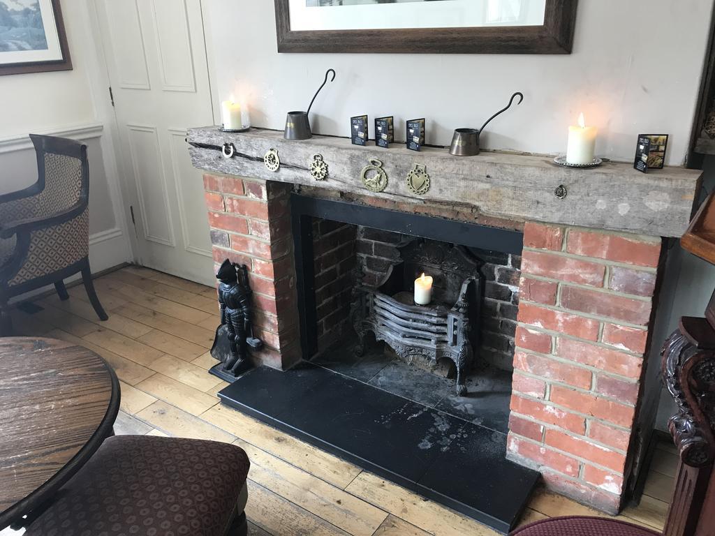The Mortimer Arms (Adults Only) รอมซีย์ ภายนอก รูปภาพ